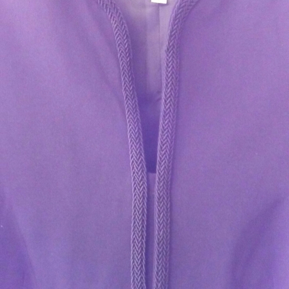 Nwot braided accent Vest top - Picture 3 of 6